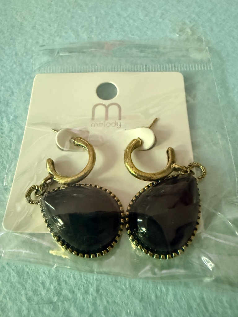 Melody Black Teardrop Dangle Earrings With Gold Accents